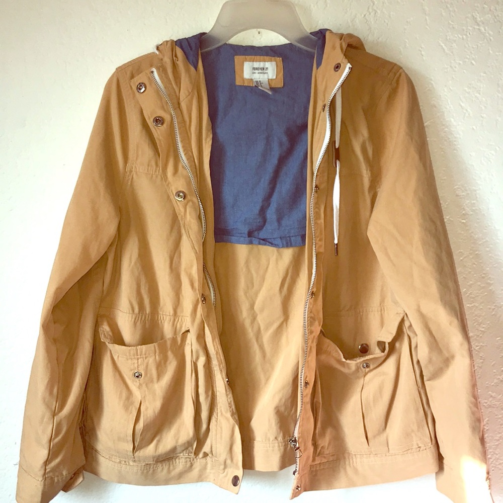 Yellow spring jacket with denim detailing!